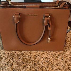Mercer large Caramel leather tote- Michael Kors